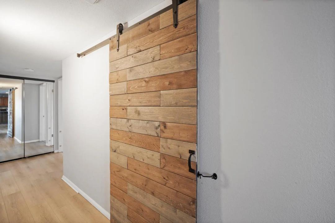 Real Estate Picture 18