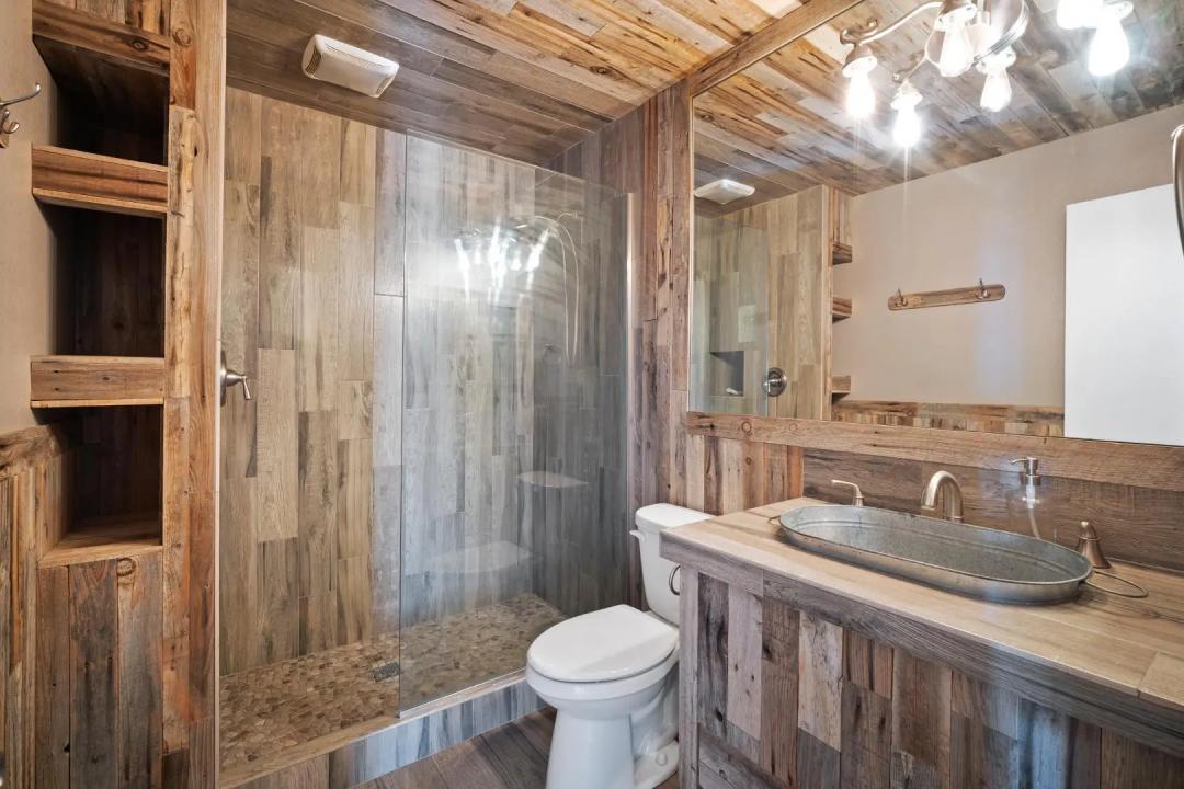 Real Estate Picture 19