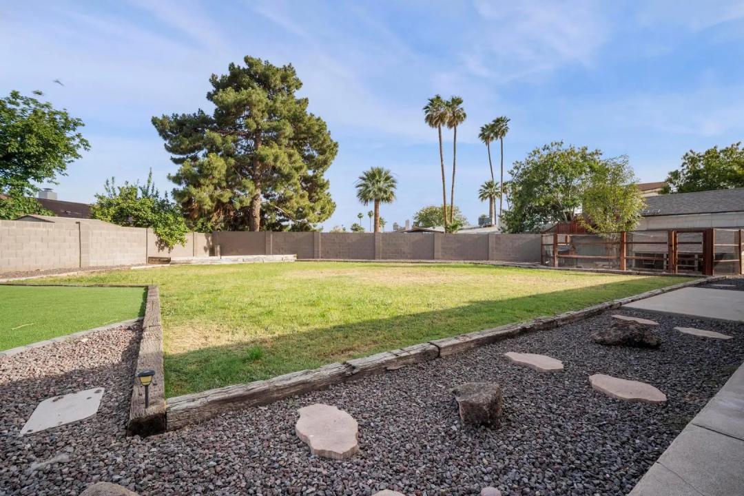Real Estate Picture 30