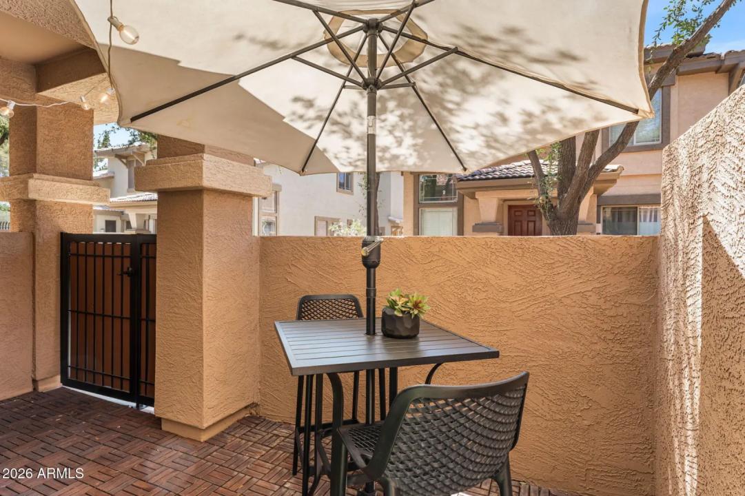 Real Estate Picture 8