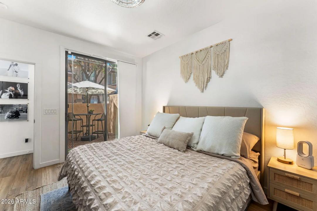 Real Estate Picture 17
