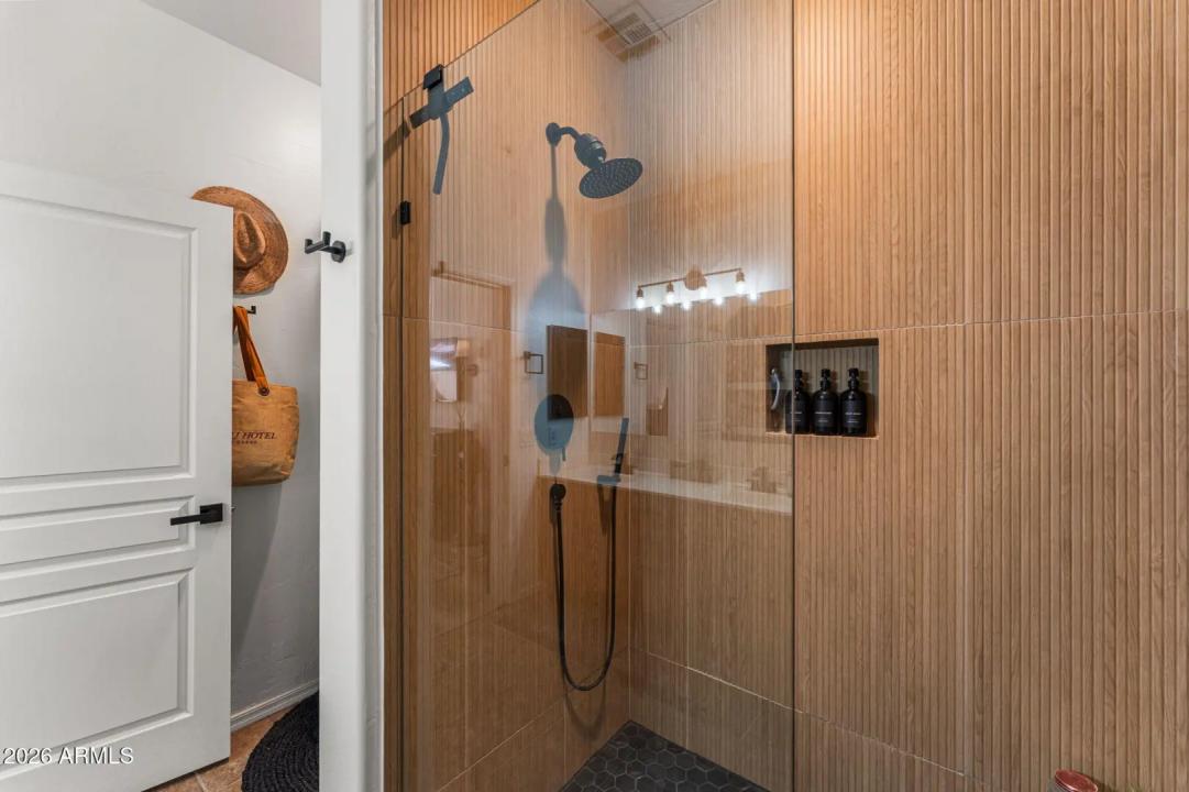 Real Estate Picture 21