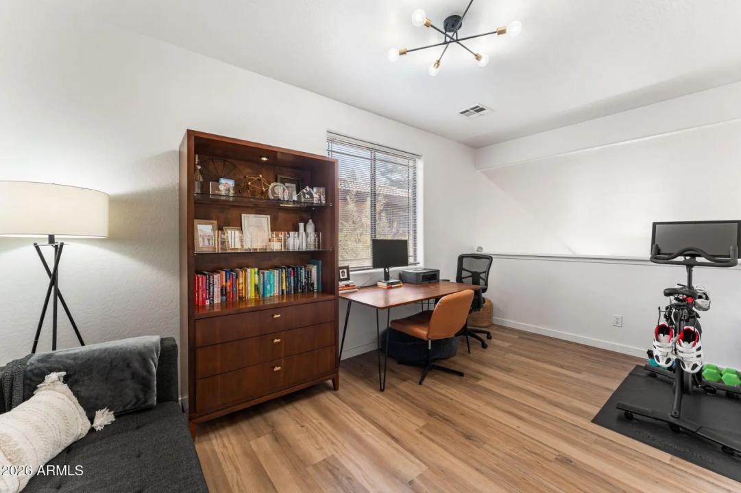 Real Estate Picture 23