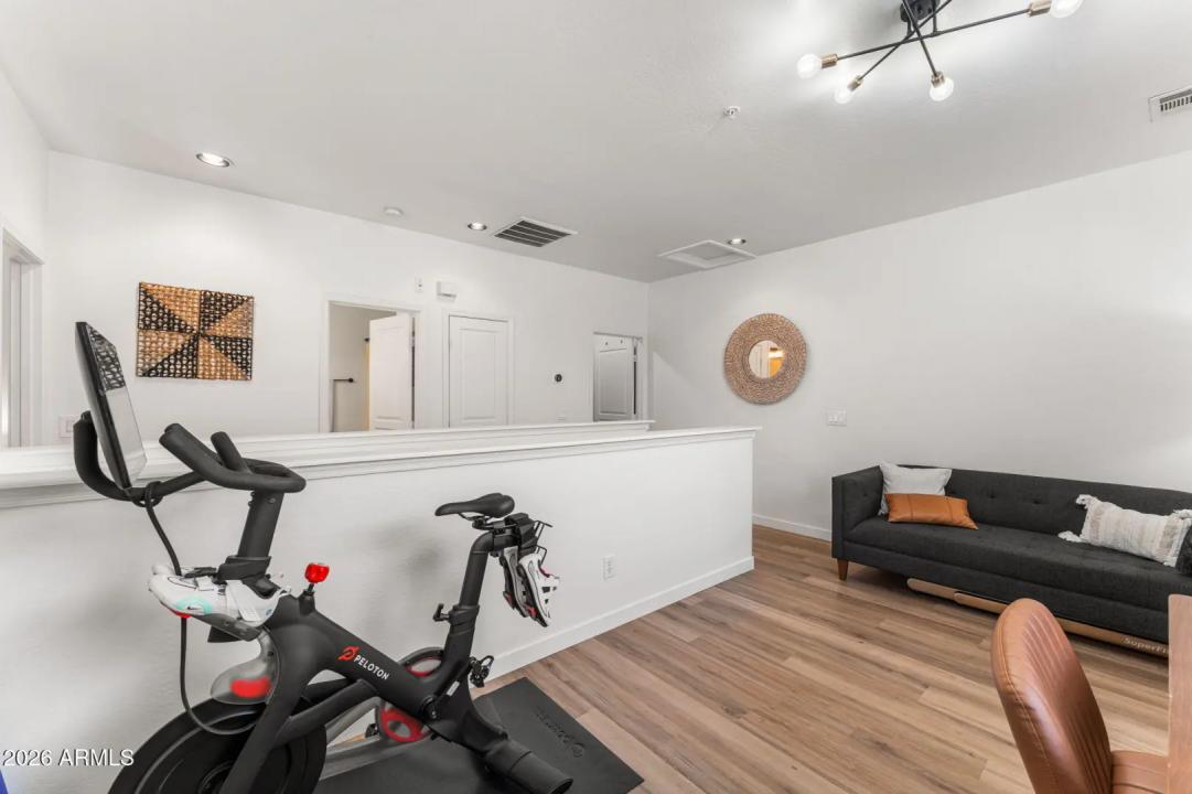Real Estate Picture 24