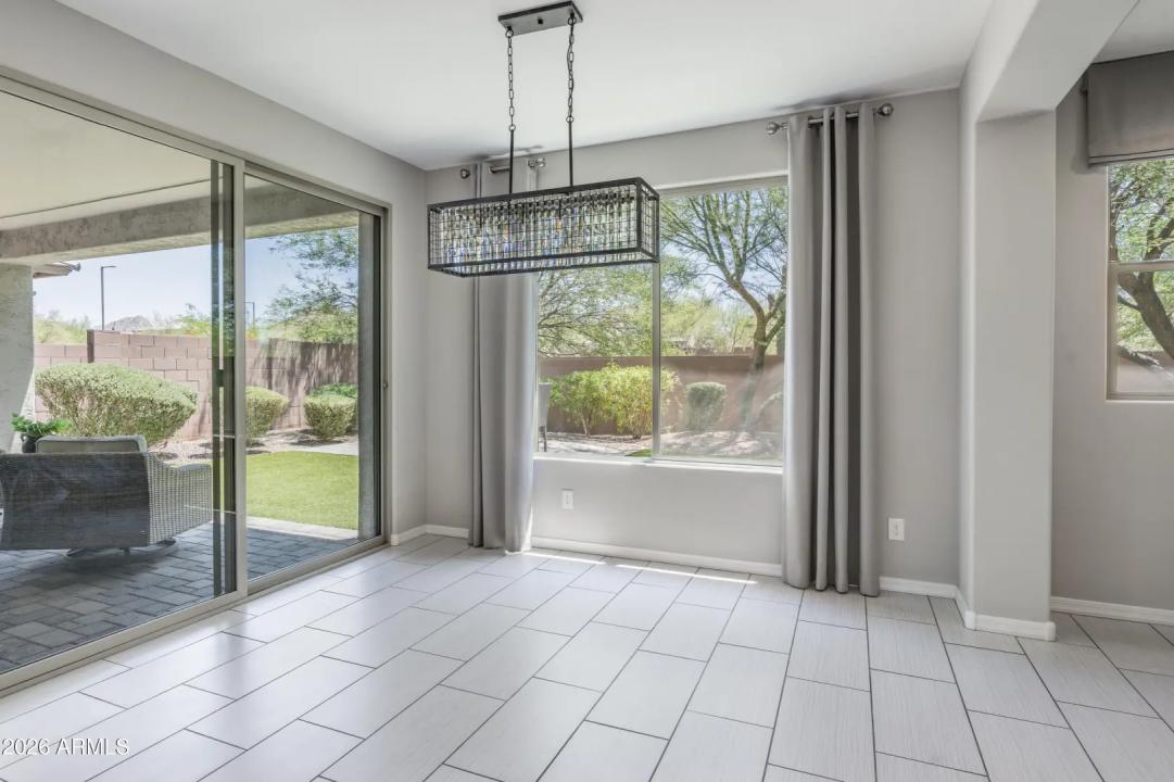Real Estate Picture 12