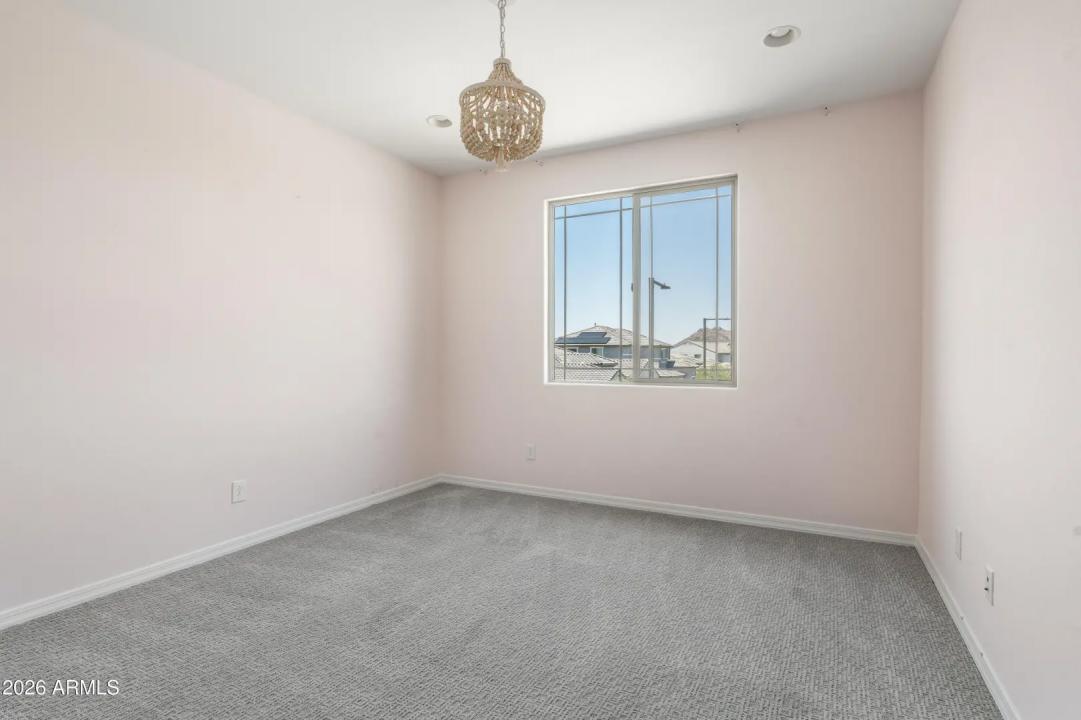 Real Estate Picture 27