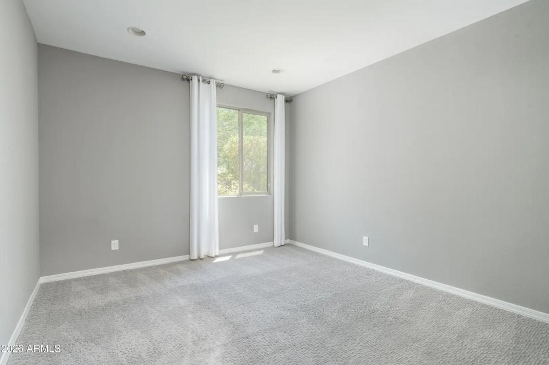 Real Estate Picture 30