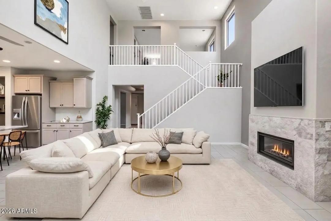 Real Estate Picture 4