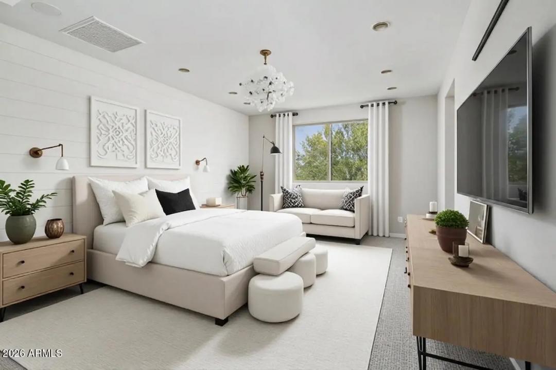 Real Estate Picture 19