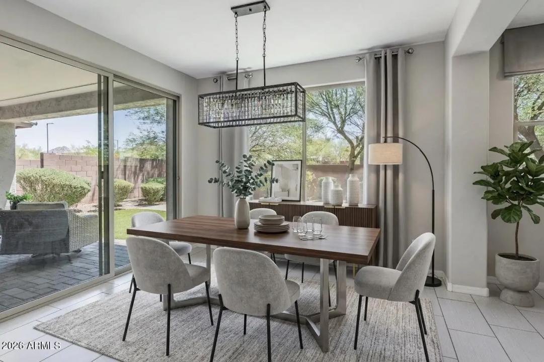 Real Estate Picture 11