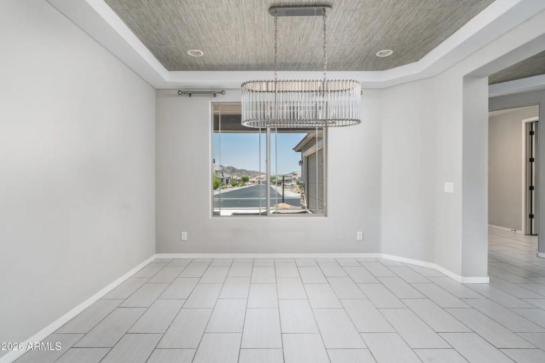 Real Estate Picture 9