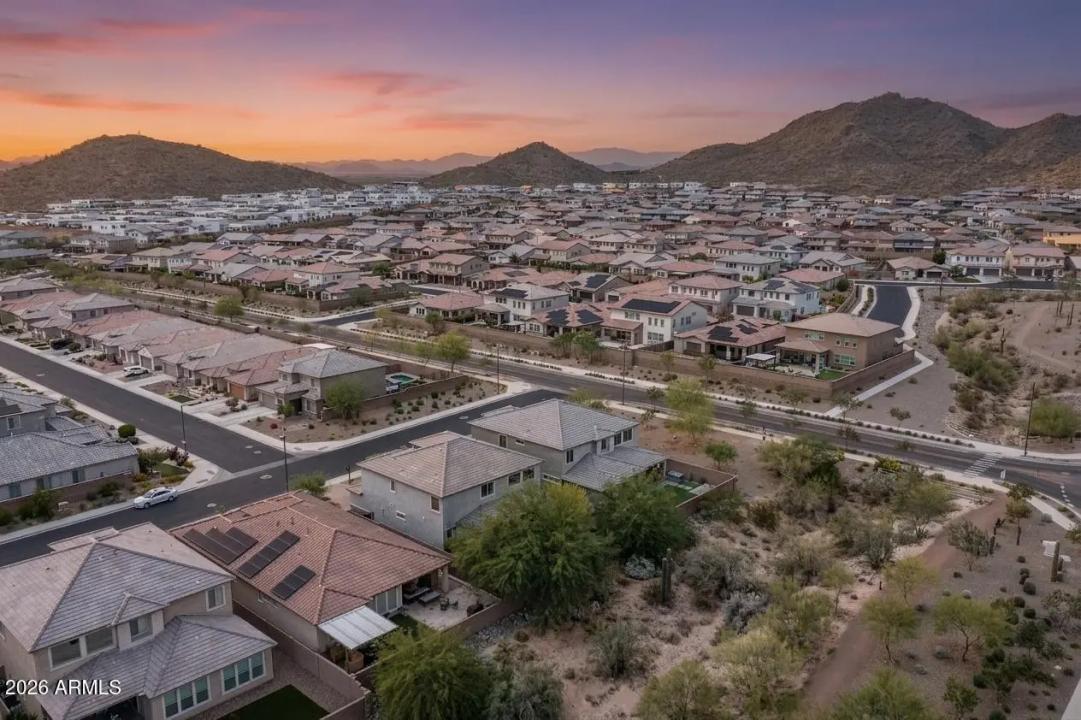 Real Estate Picture 36