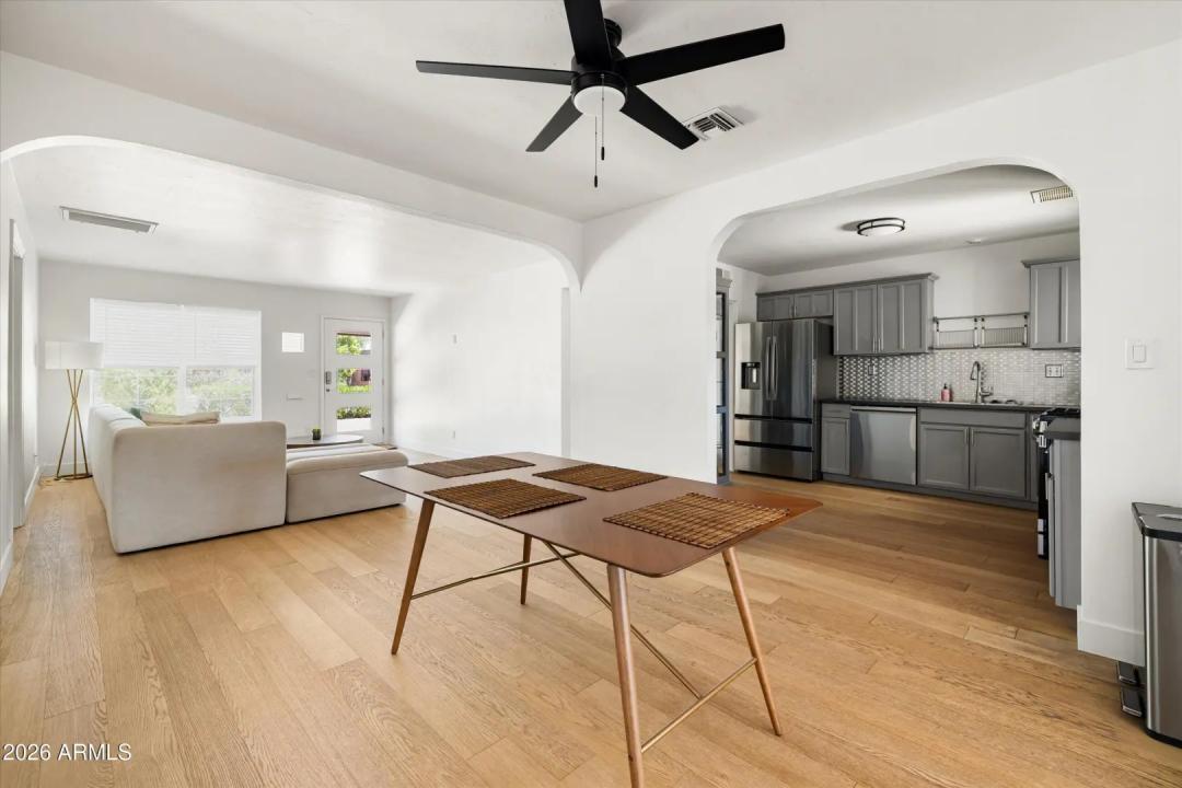 Real Estate Picture 10