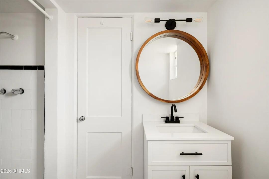 Real Estate Picture 18