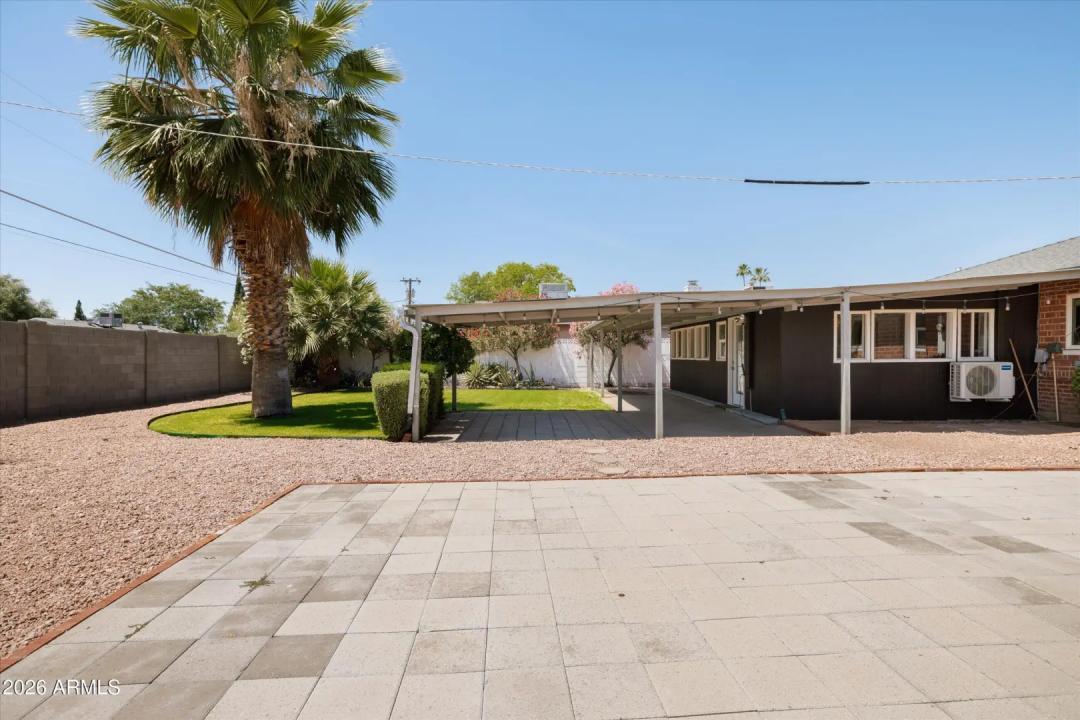 Real Estate Picture 22