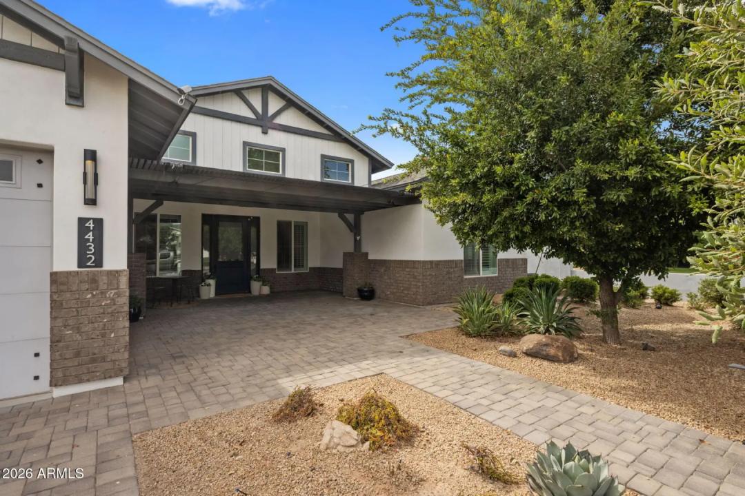 Real Estate Picture 1