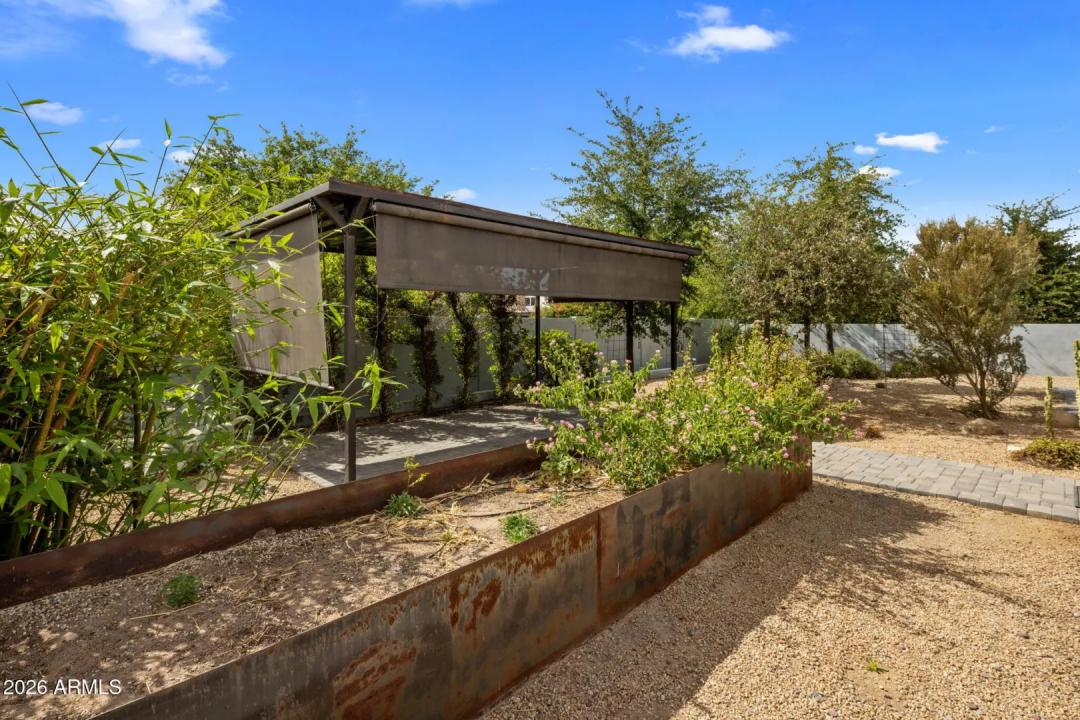 Real Estate Picture 34
