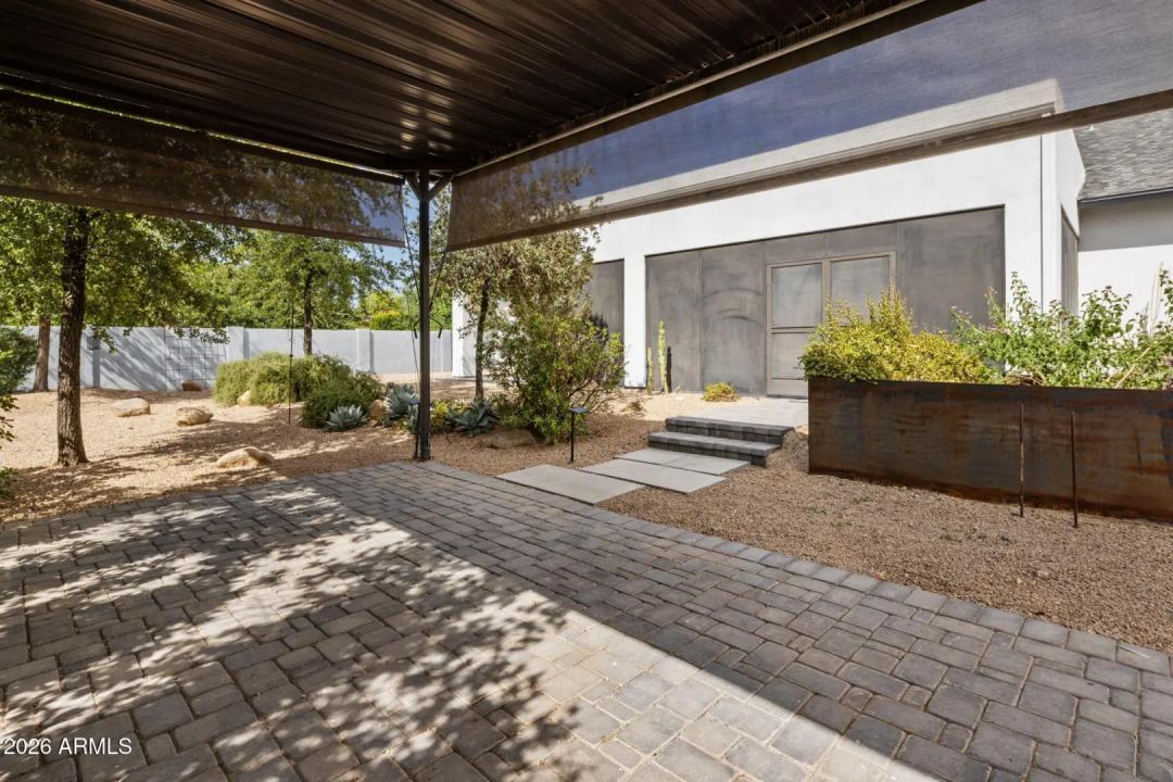 Real Estate Picture 36