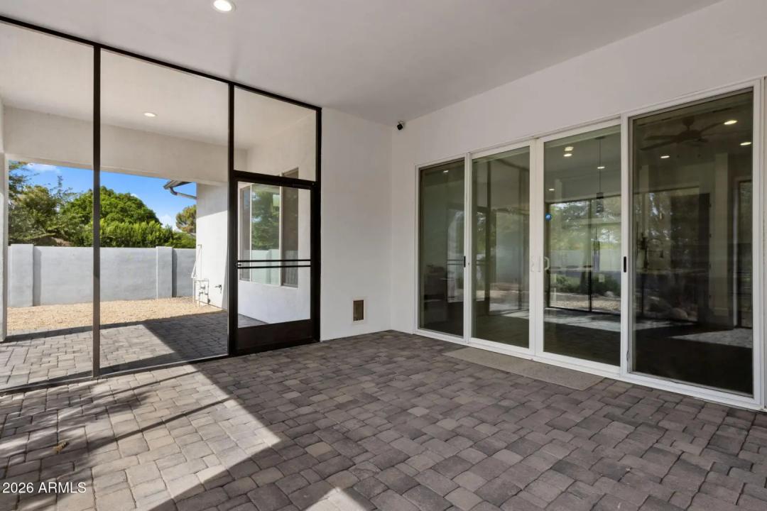 Real Estate Picture 32