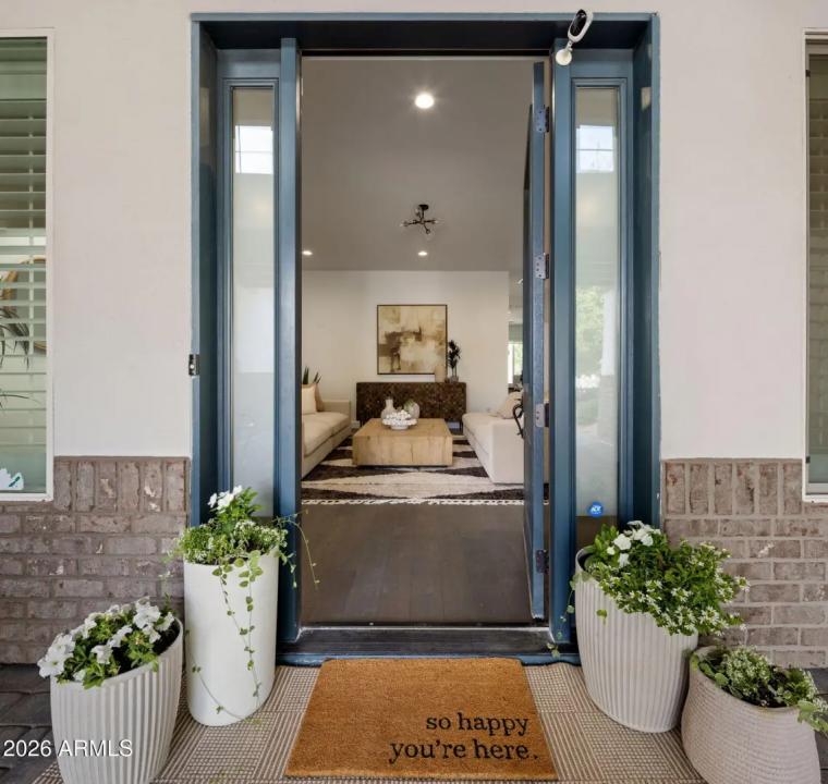 Real Estate Picture 4