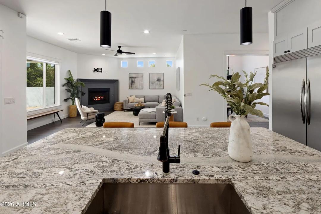Real Estate Picture 6