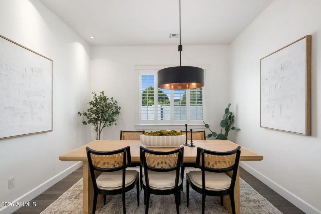 Real Estate Picture 13
