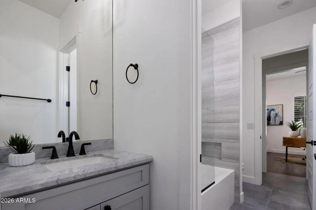 Real Estate Picture 29