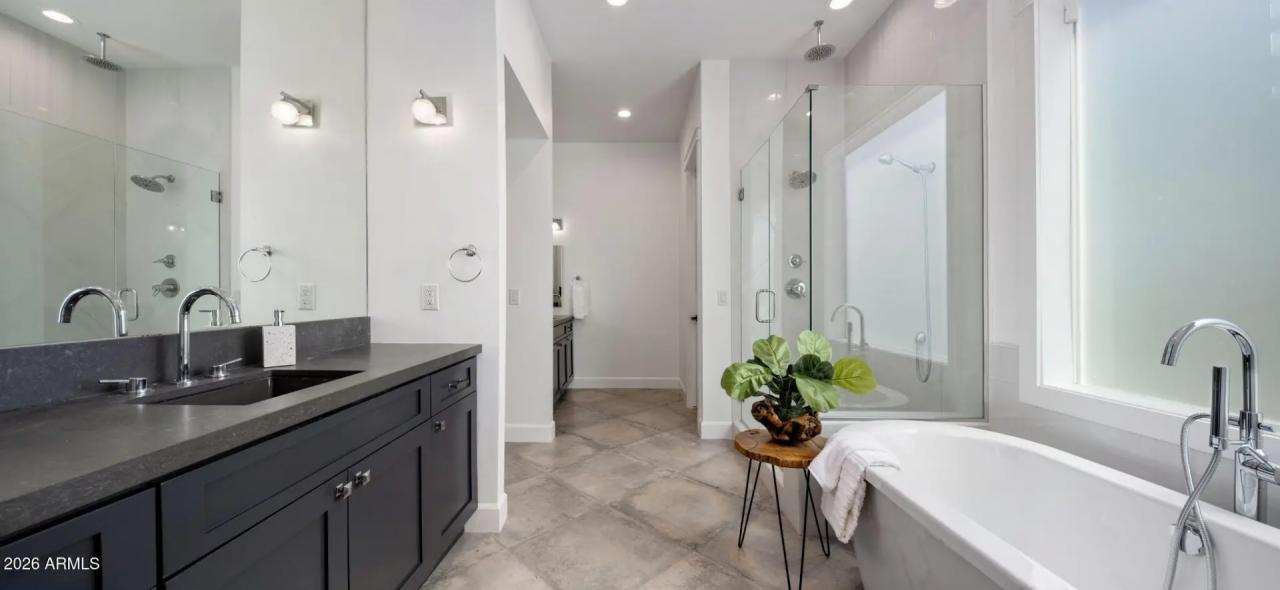 Real Estate Picture 18