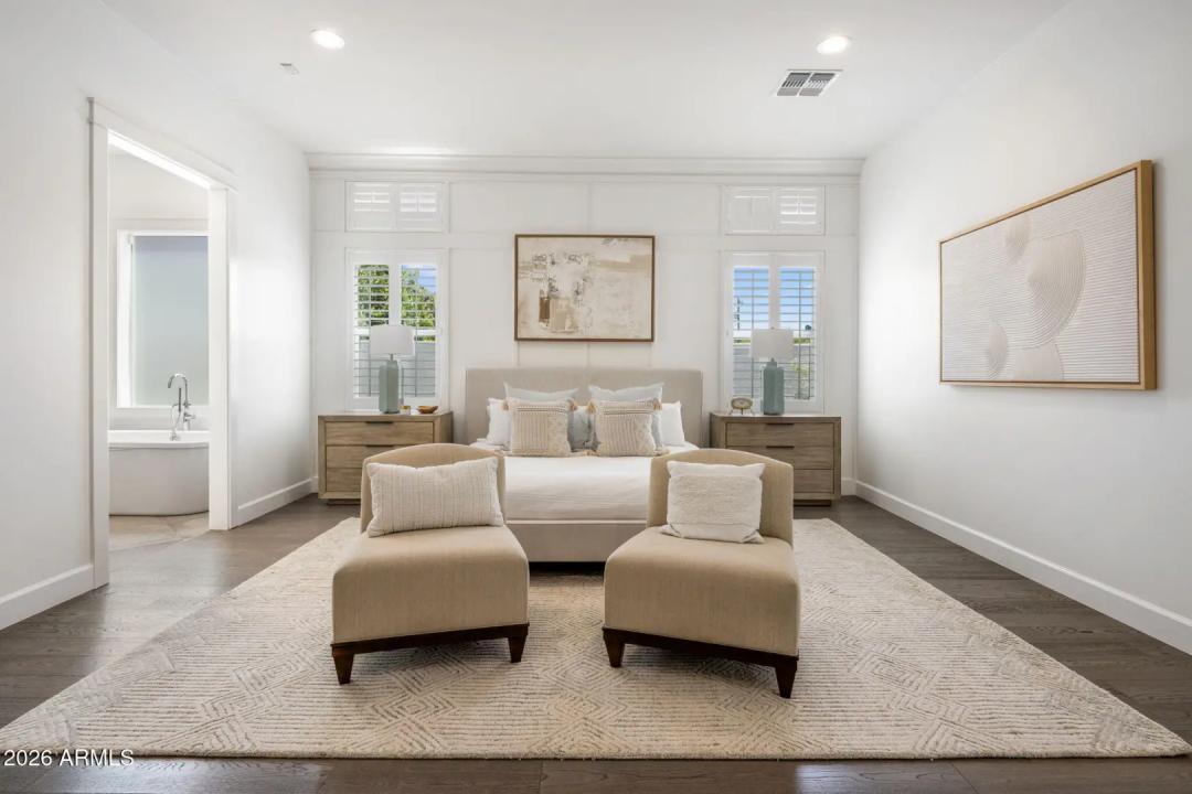 Real Estate Picture 15