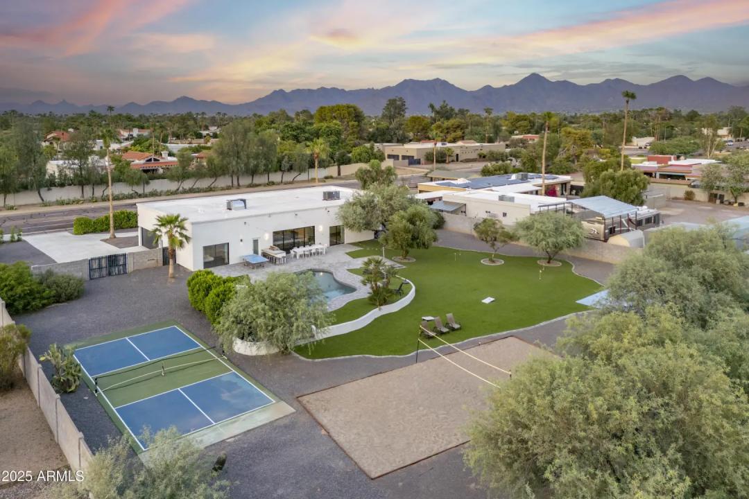 Real Estate Picture 33