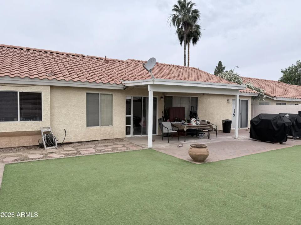 Real Estate Picture 3