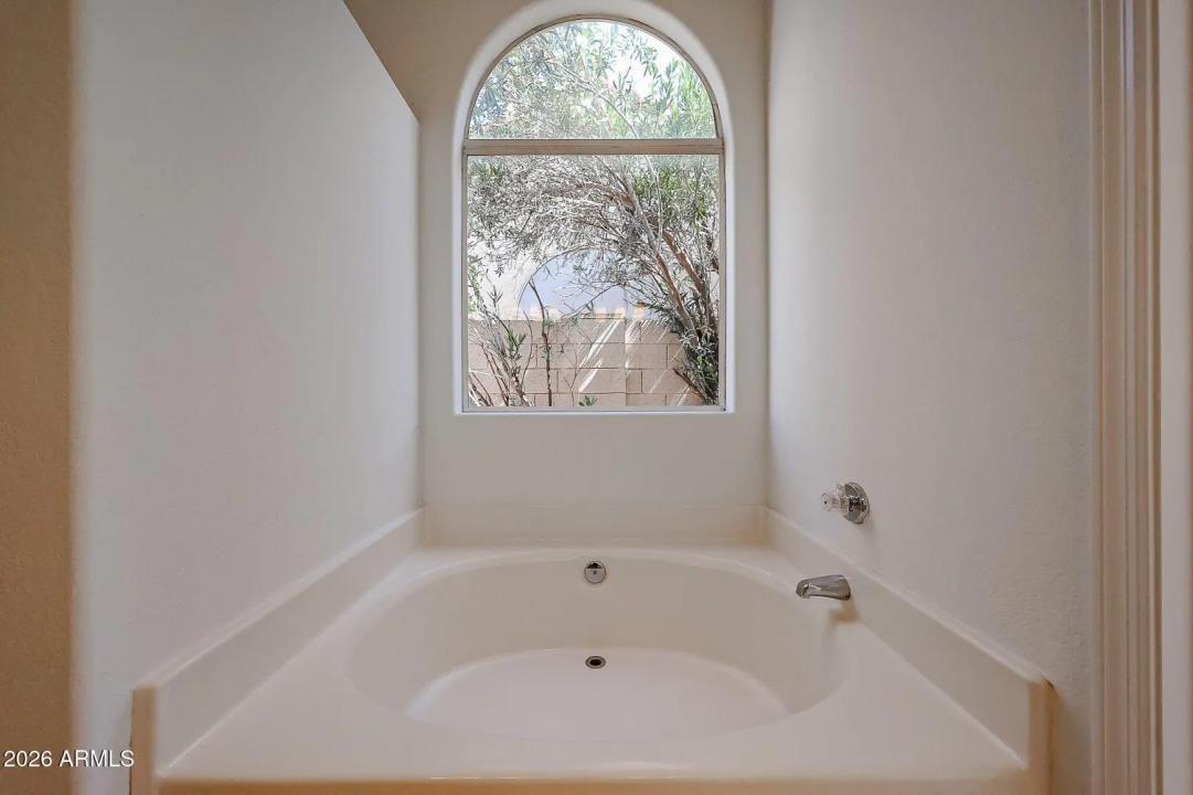 Real Estate Picture 10