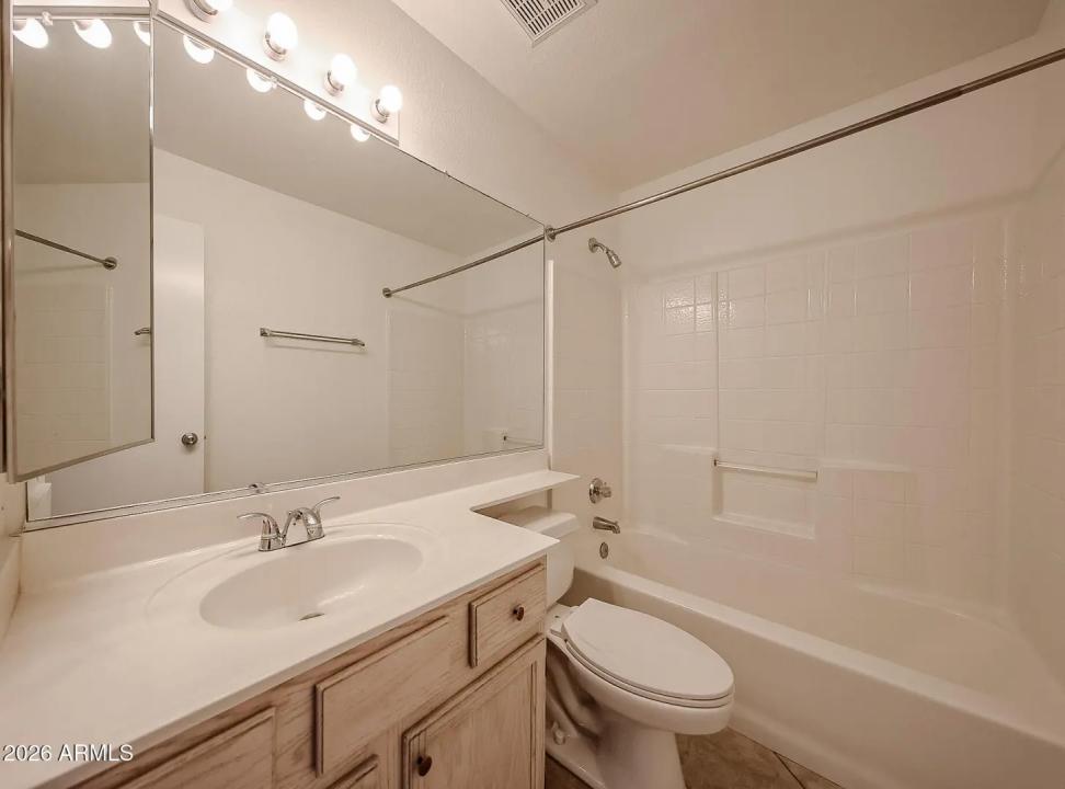 Real Estate Picture 13