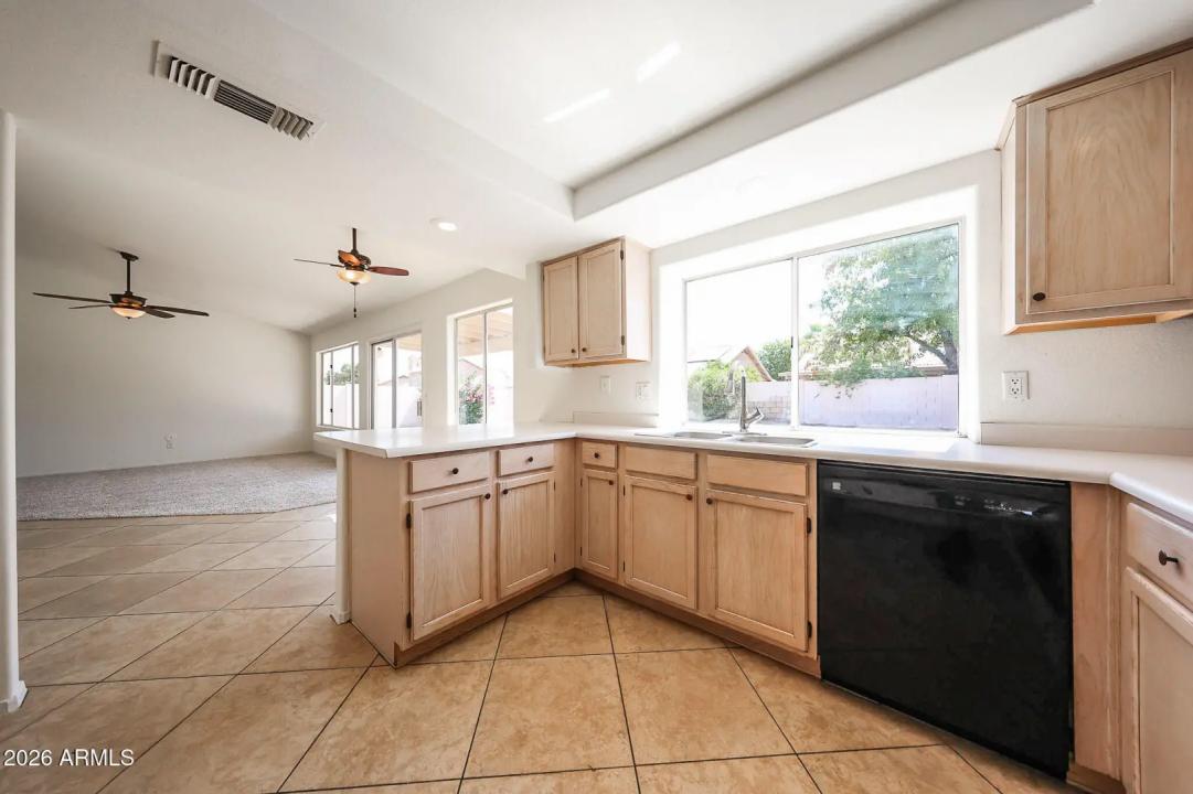 Real Estate Picture 17