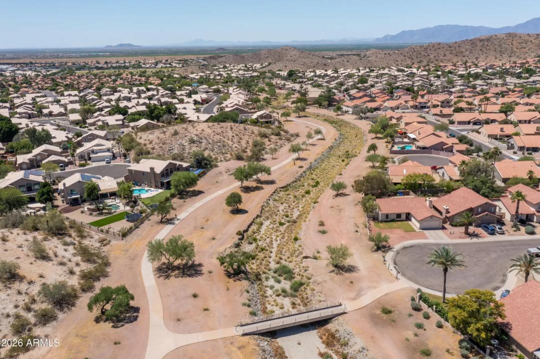 Real Estate Picture 27