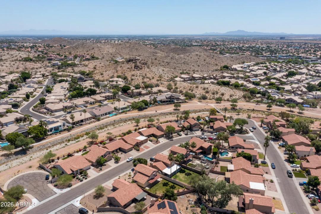 Real Estate Picture 30