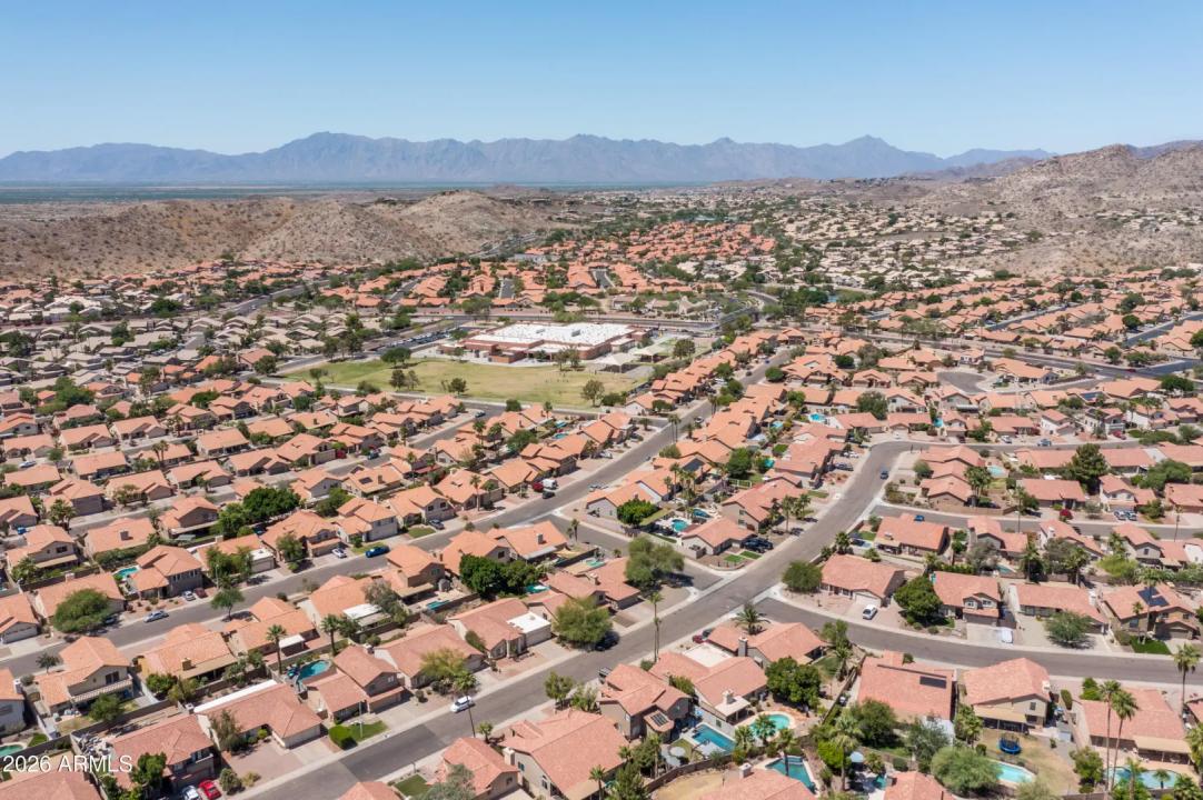 Real Estate Picture 34