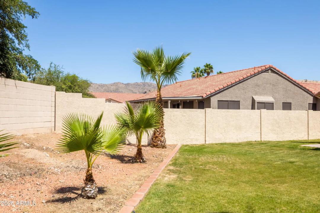 Real Estate Picture 14