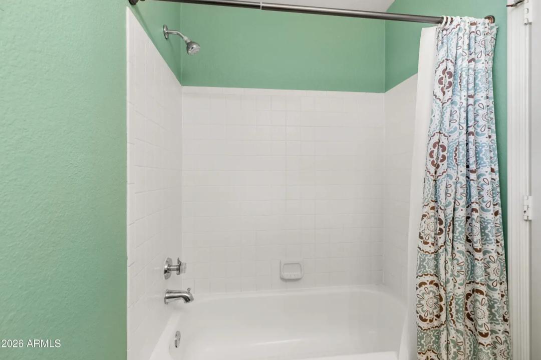 Real Estate Picture 25