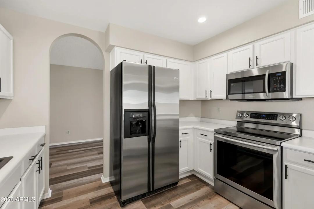 Real Estate Picture 6