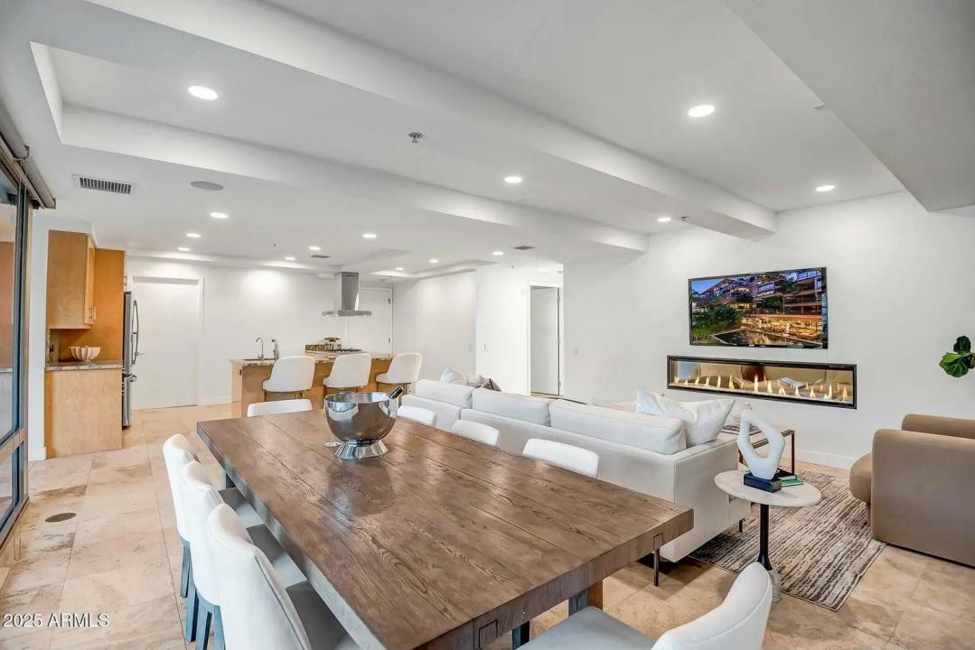 Real Estate Picture 4