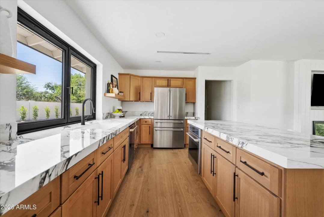 Real Estate Picture 10