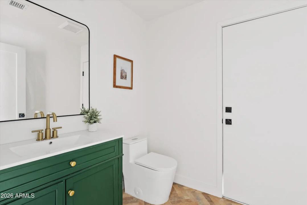 Real Estate Picture 15