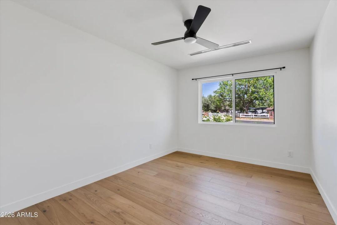 Real Estate Picture 20