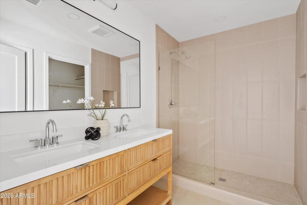 Real Estate Picture 28