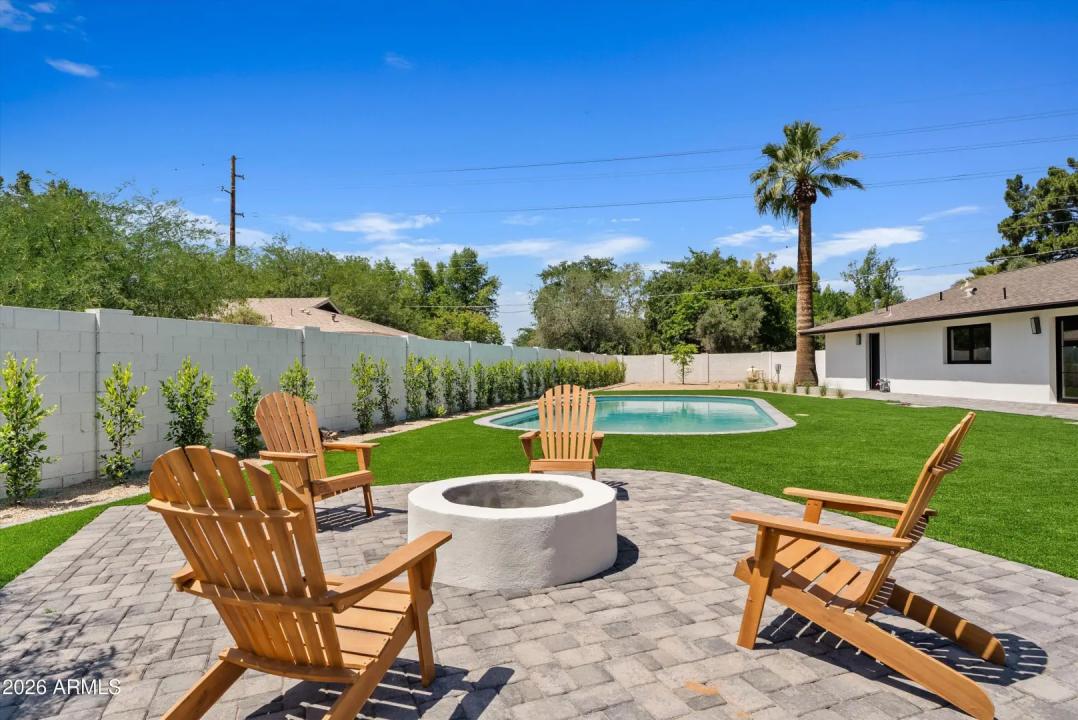 Real Estate Picture 30