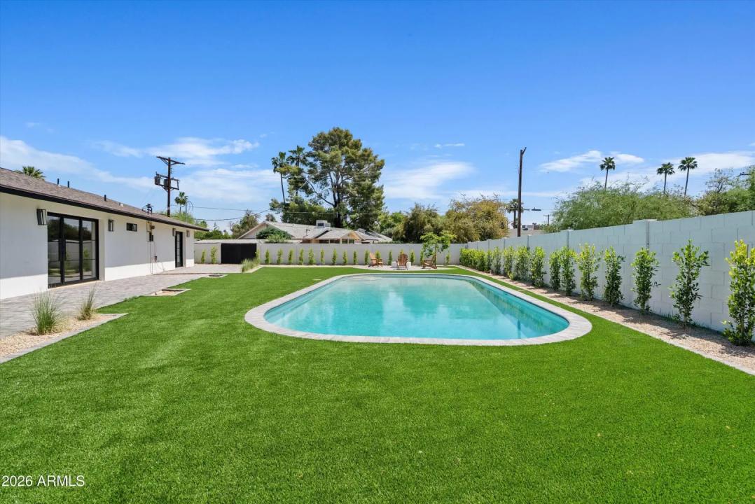 Real Estate Picture 32