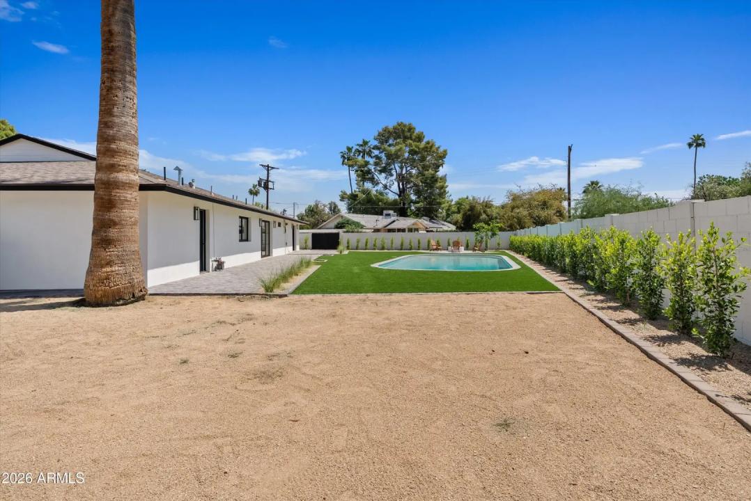Real Estate Picture 34