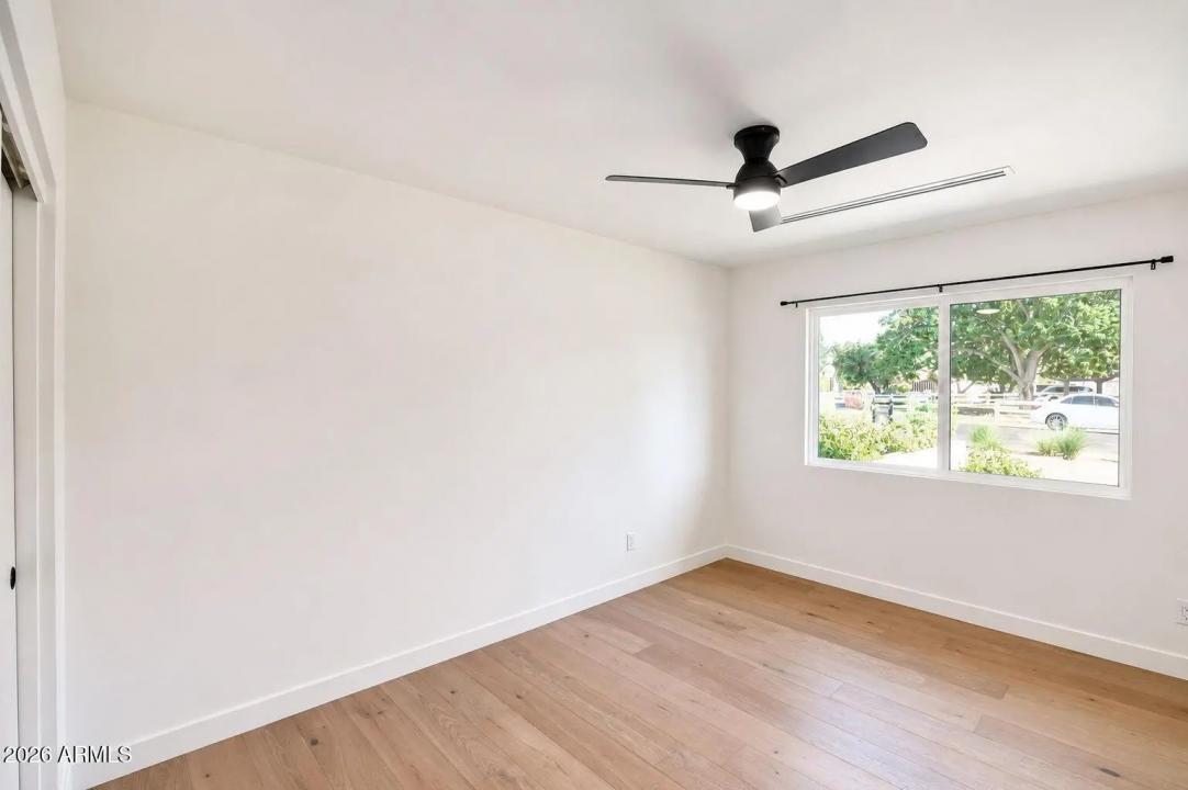 Real Estate Picture 19