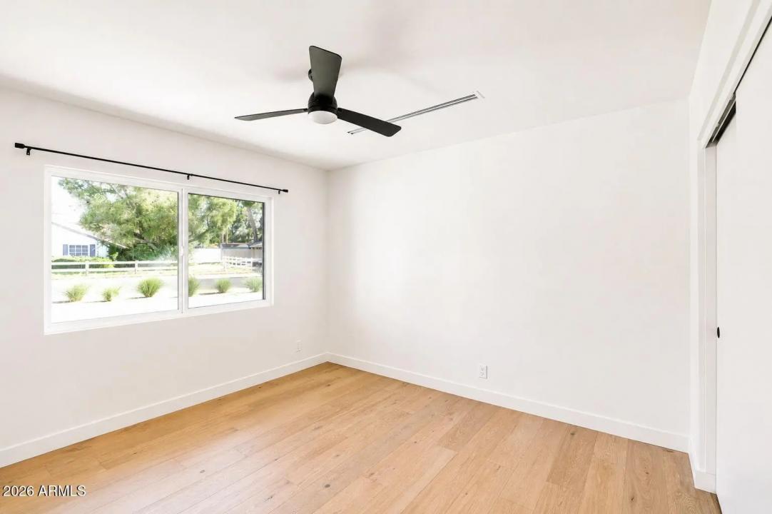 Real Estate Picture 21